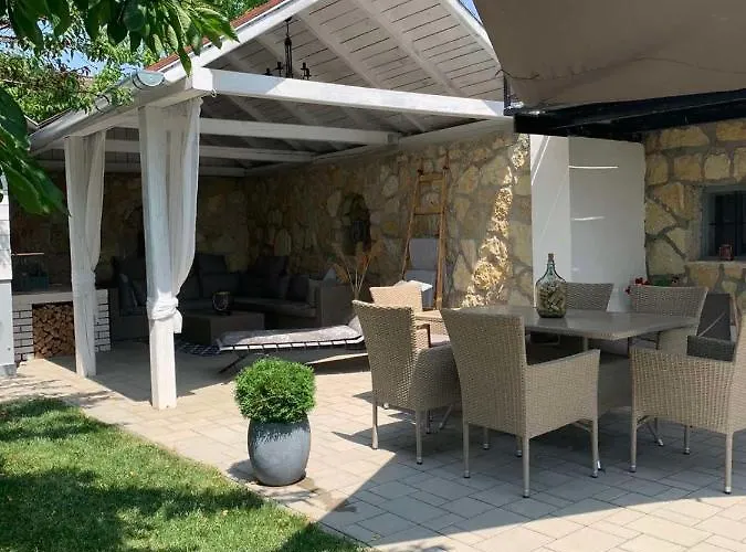 Szoloskert Vendeghaz Tatil Evi Balatonszolos